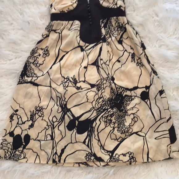 4/$25 SUSANA MONACO BROWN AND CREAM FLORAL DRESS - Picture 3 of 8